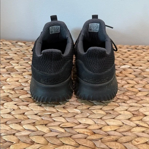 Adidas black tennis shoes - Picture 4 of 6